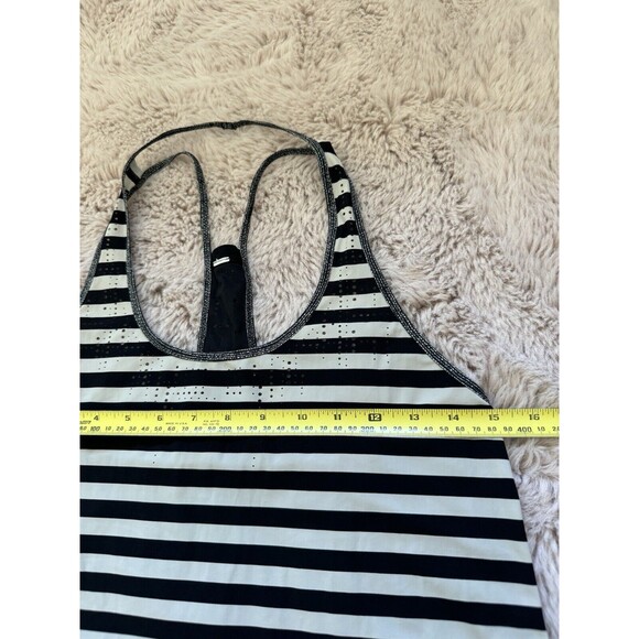 LULULEMON Water Bound Singlet LASER CUT Tank Top WOMENS 4 Apex Stripe Black Dune - Picture 6 of 8